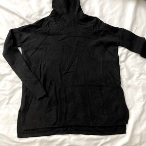 SAKS FIFTH AVENUE WOOL SWEATER